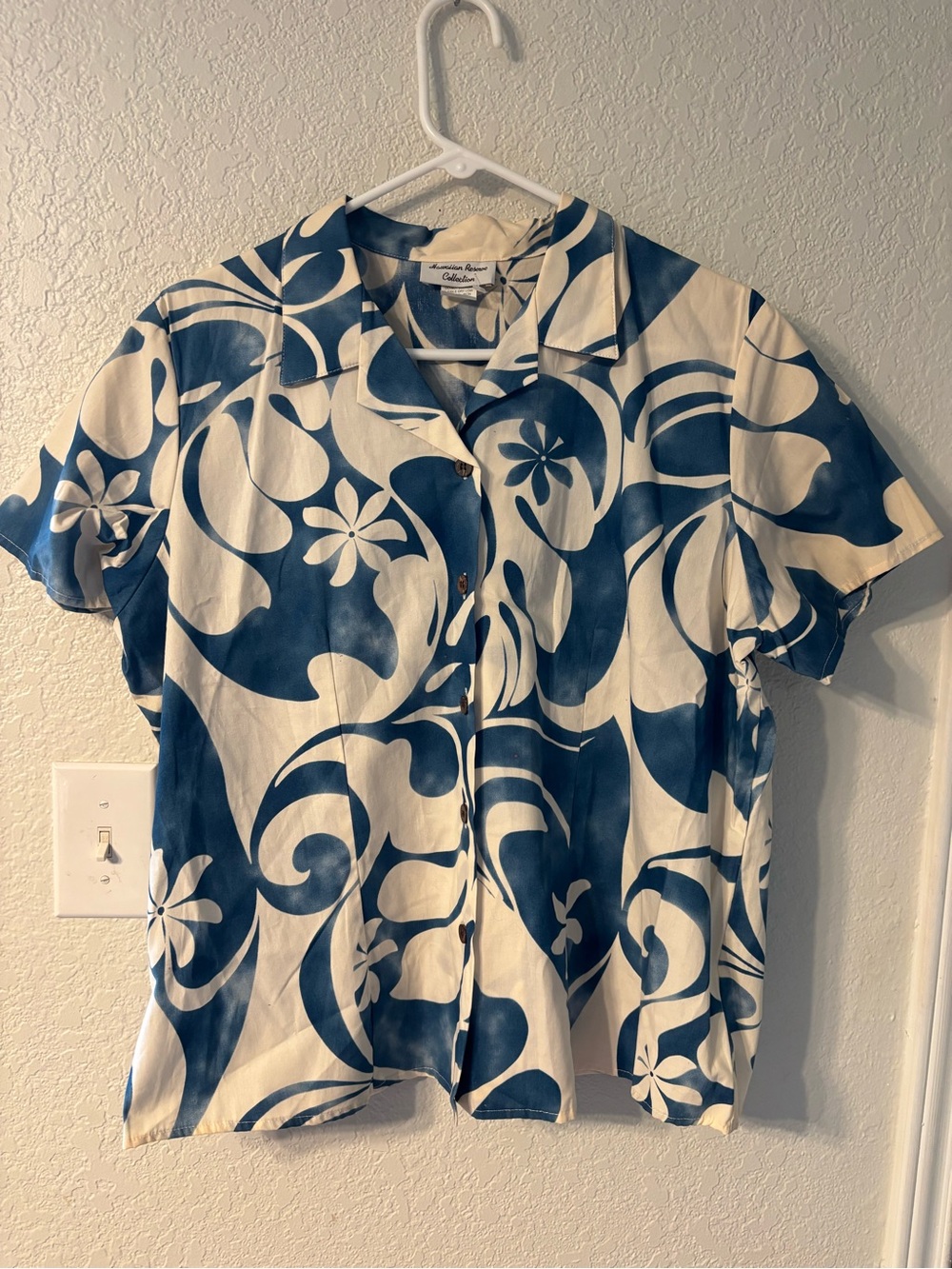 Hawaiian Reserve Collection Unisex Shirt XL Blue White Floral 100% Cotton NWOT